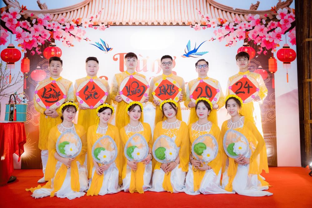 Vũ đo&agrave;n của Adavigo