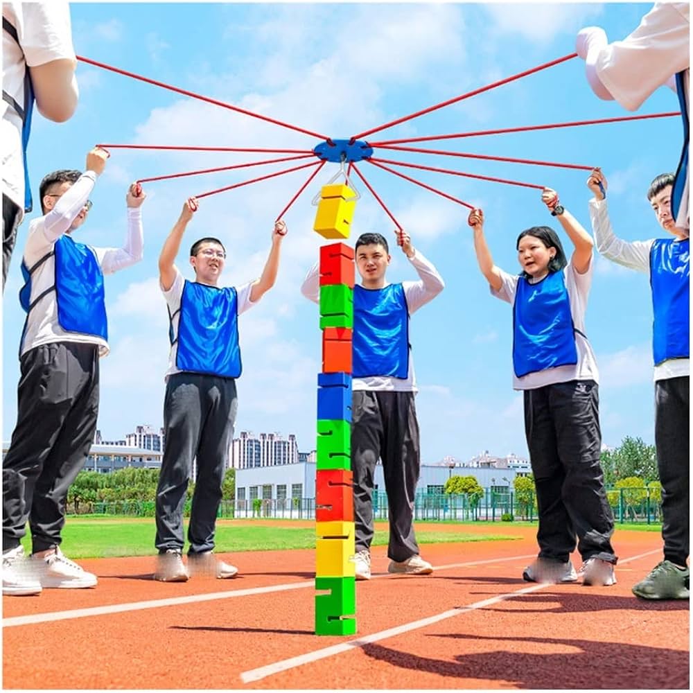 Trò chơi xây tháp - trò chơi team building đòi hỏi trí tuệ và khéo léo