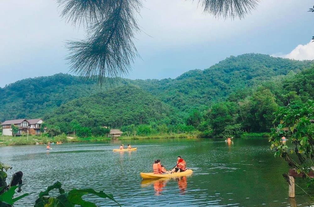 Chèo thuyền Kayak tại Ba Vì