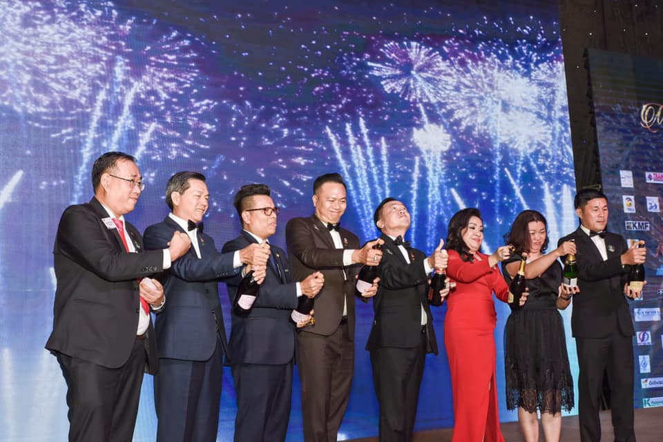 Bài phát biểu trong tiệc tất niên chính là "linh hồn" của bữa tiệc
